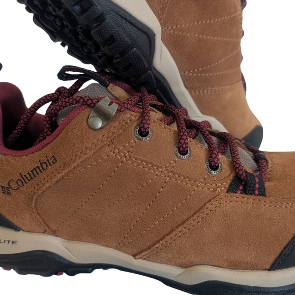 Columbia Women n's Tan and Black Athletic Shoes - Picture 6 of 7